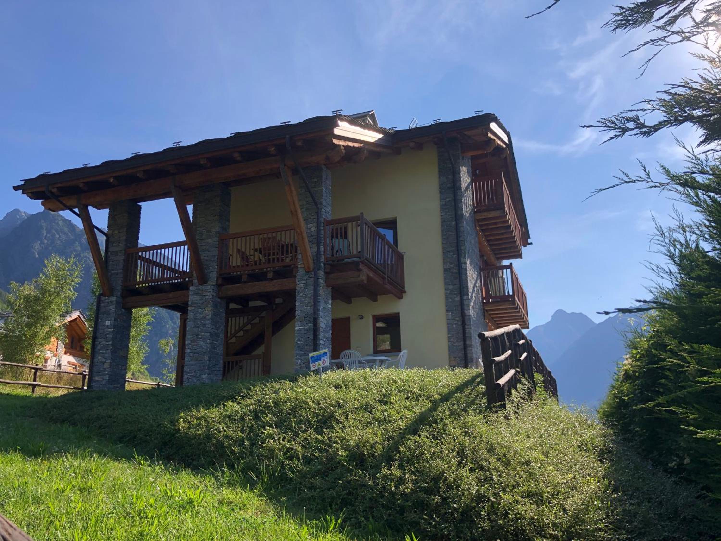 Le Bouvier view 3