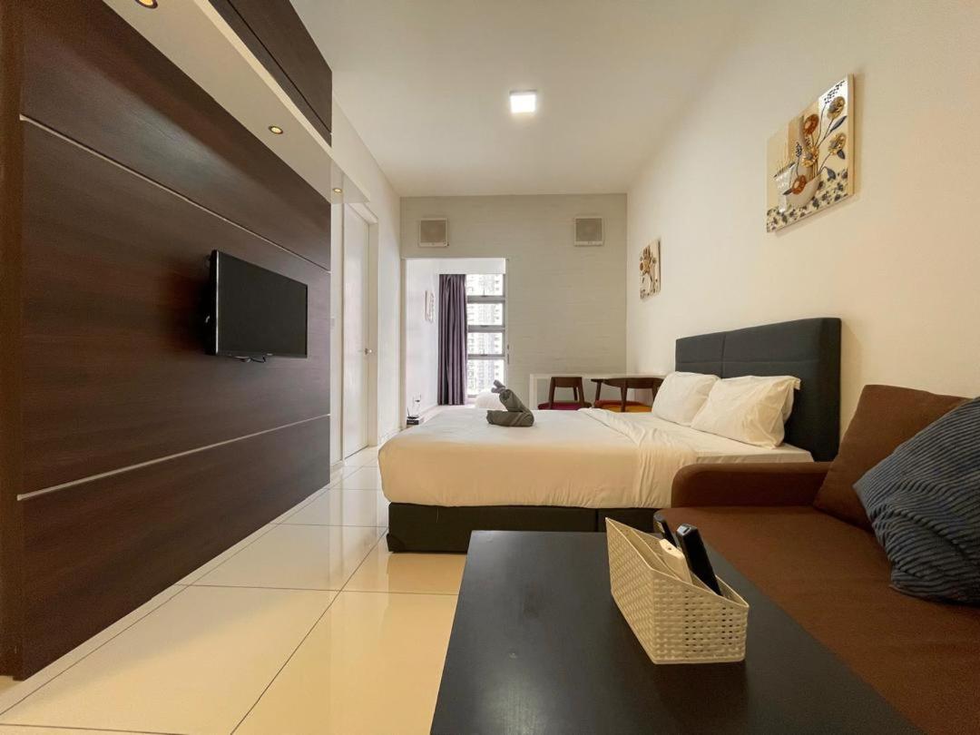 The Robertson-Bukit Bintang by PILLOWTALKS