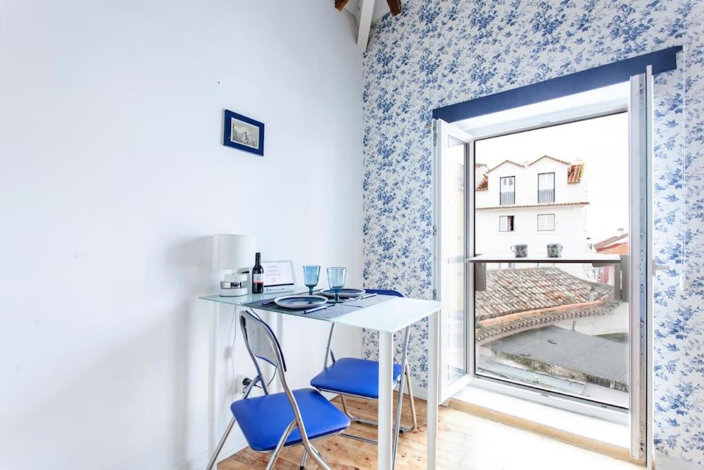 Alfama I, eco-penthouse with view & french balcony view 3
