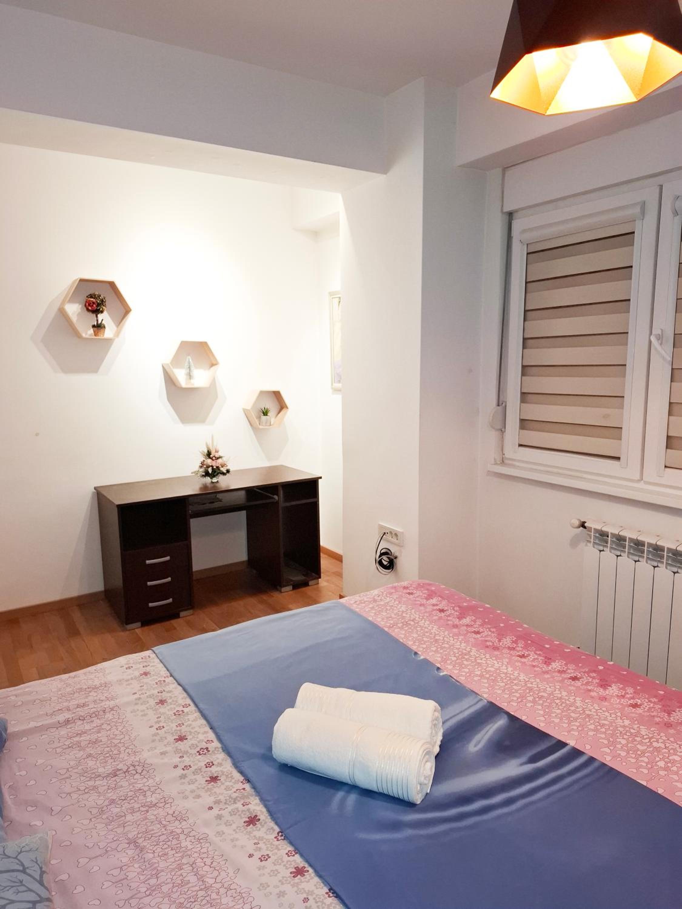 Metrok Luxury Two-Bedroom Apartment