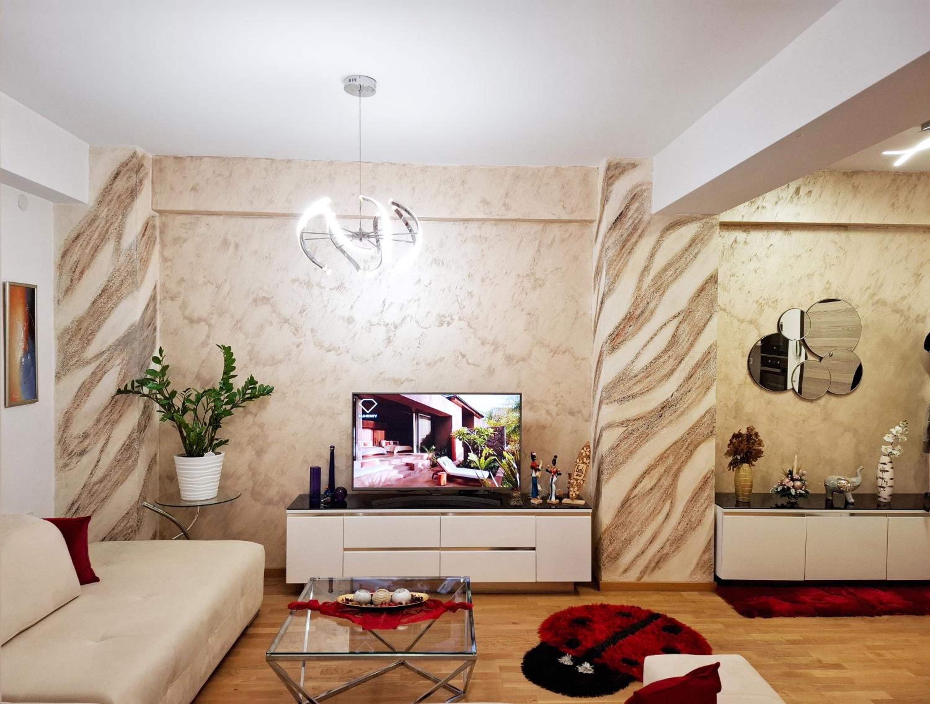 Metrok Luxury Two-Bedroom Apartment