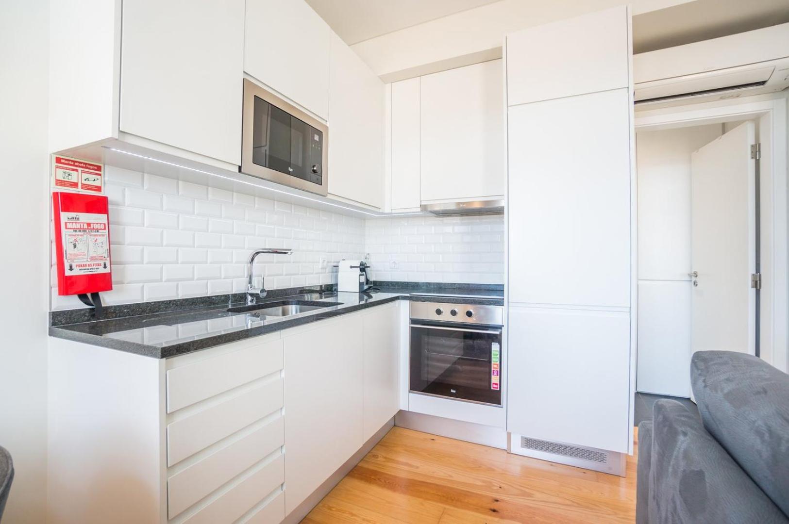 GuestReady - Chic and vibrant stay near Anjos
