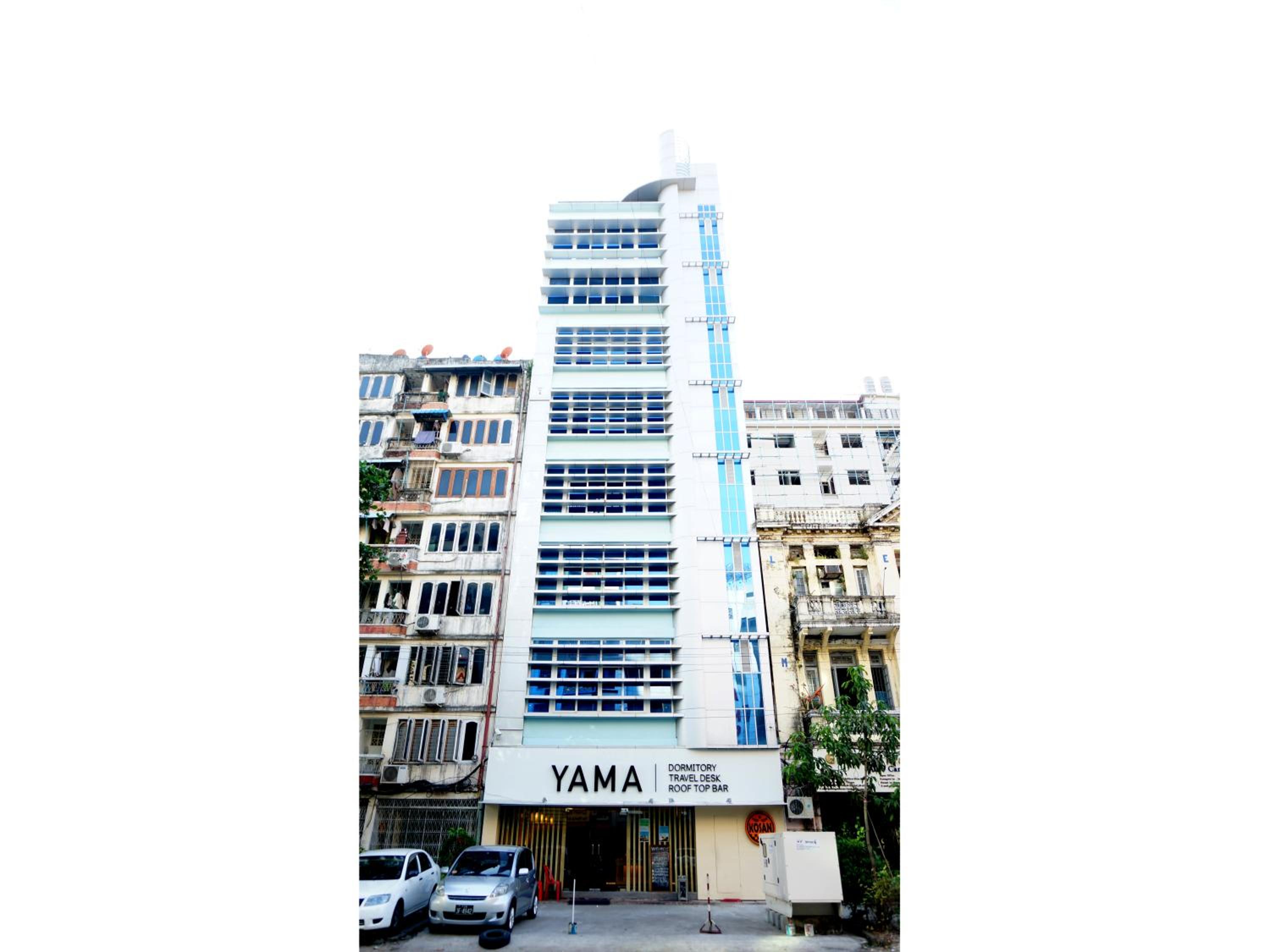YAMA HOTEL & ROOFTOP BAR