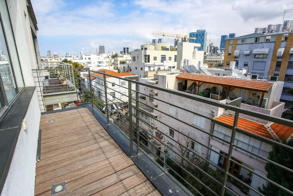 Shenkin Street 2BR Rooftop Penthouse view 3