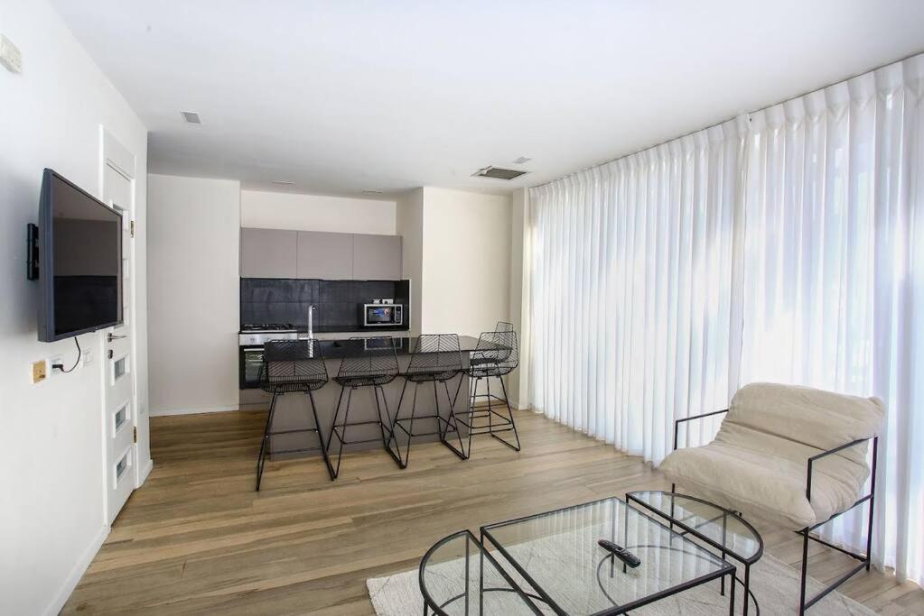 Shenkin Street 2BR Rooftop Penthouse view 4
