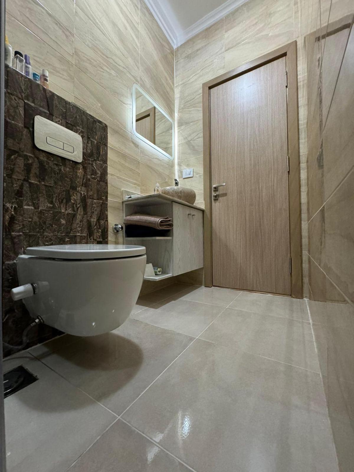 Luxurious heart flat