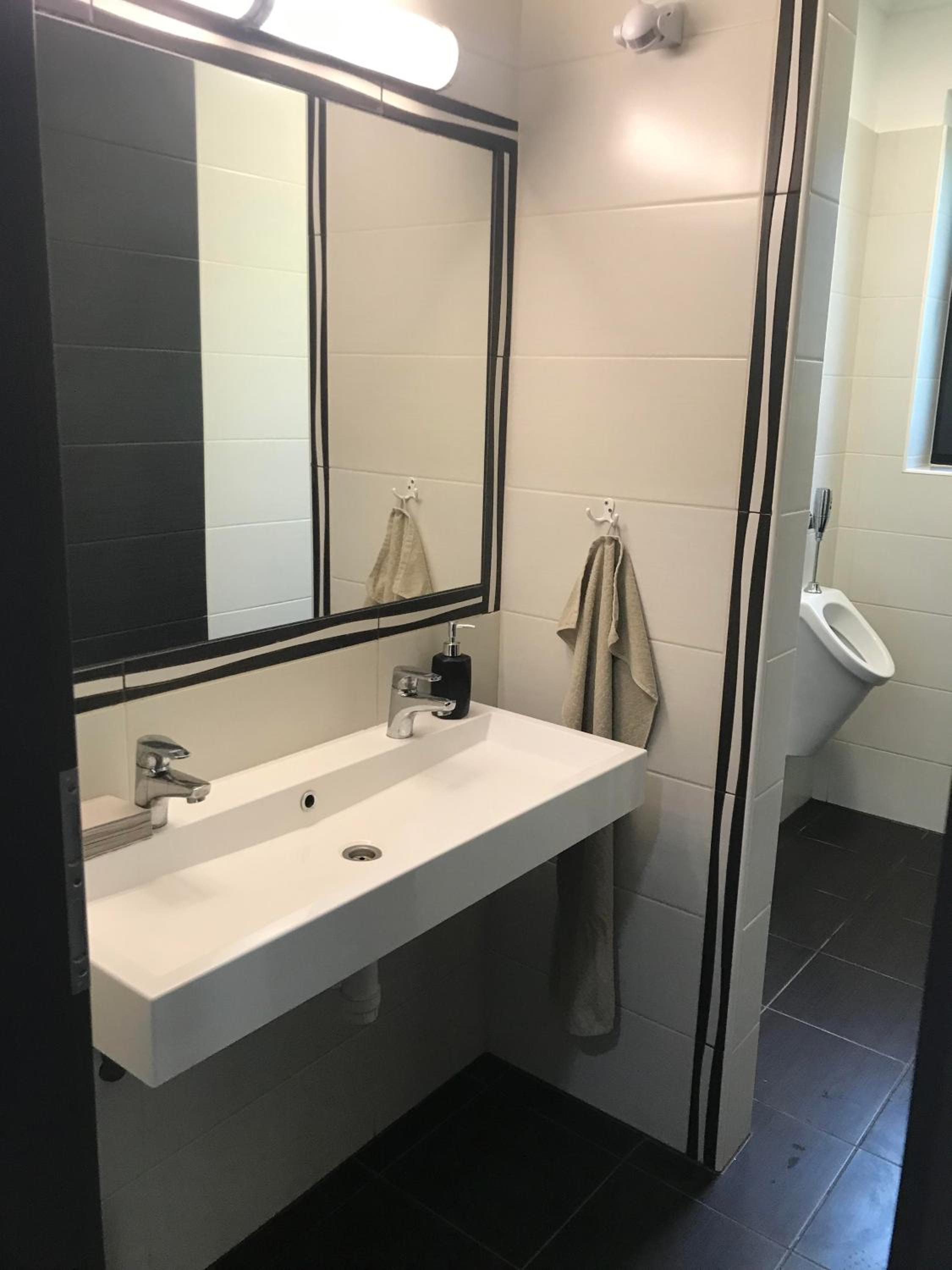 Photo 16