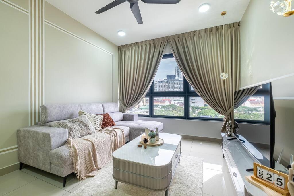 Family Gateaway M Vertica 4BR near w Infinity Pool