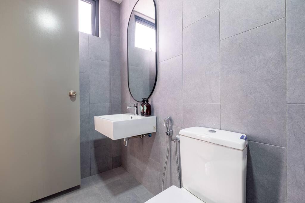 Family Gateaway M Vertica 4BR near w Infinity Pool