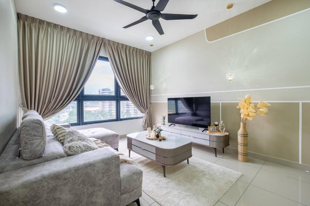 Family Gateaway M Vertica 4BR near w Infinity Pool