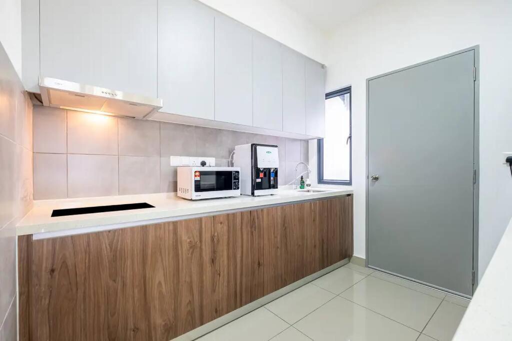 Family Gateaway M Vertica 4BR near w Infinity Pool