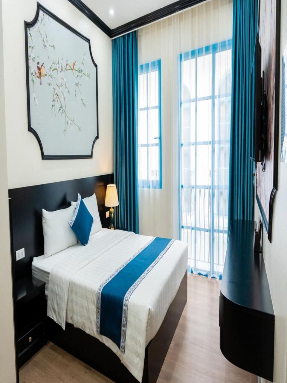 Villa 6 Ngủ - Sát biển - Bể bơi riêng - Trung tâm Bãi Cháy