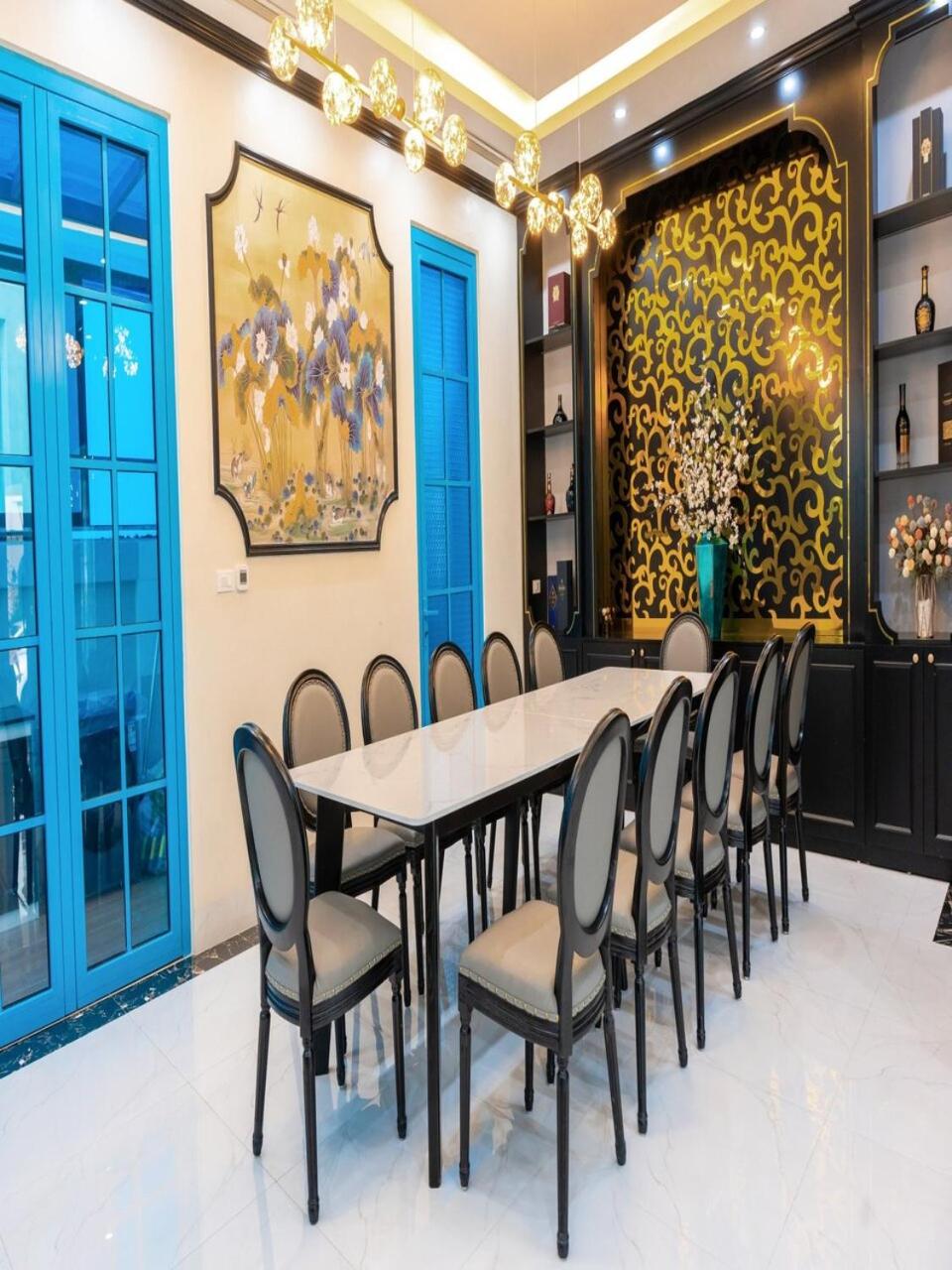 Villa 6 Ngủ - Sát biển - Bể bơi riêng - Trung tâm Bãi Cháy