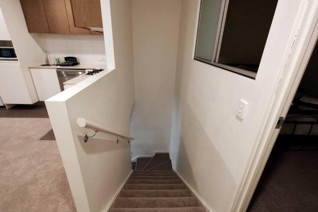 Unique Lvl 1 Apartment Morphett