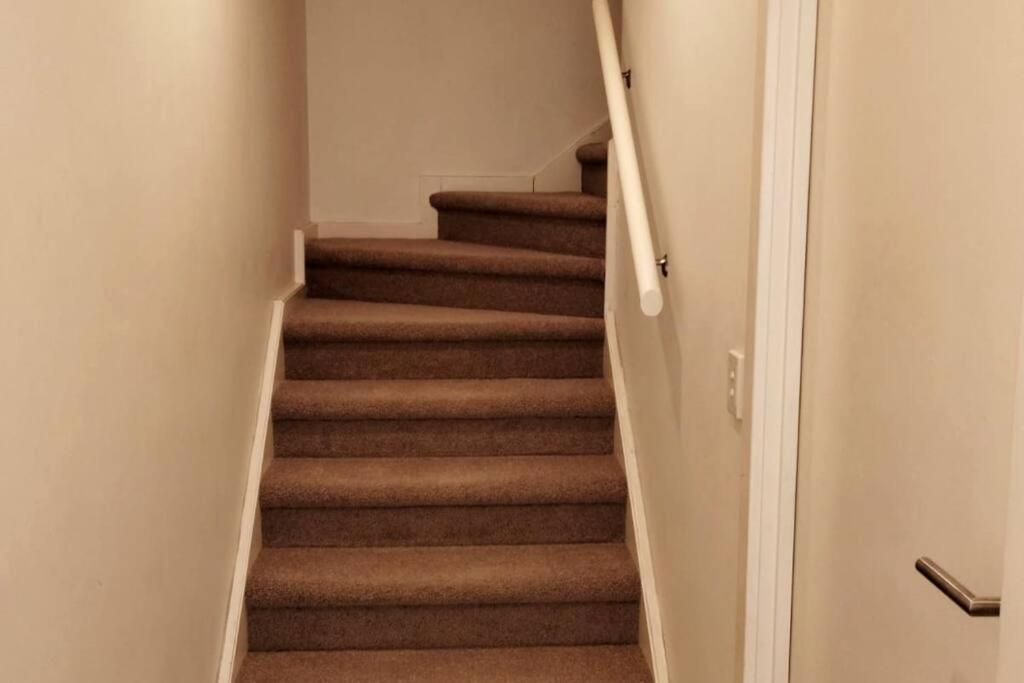 Unique Lvl 1 Apartment Morphett