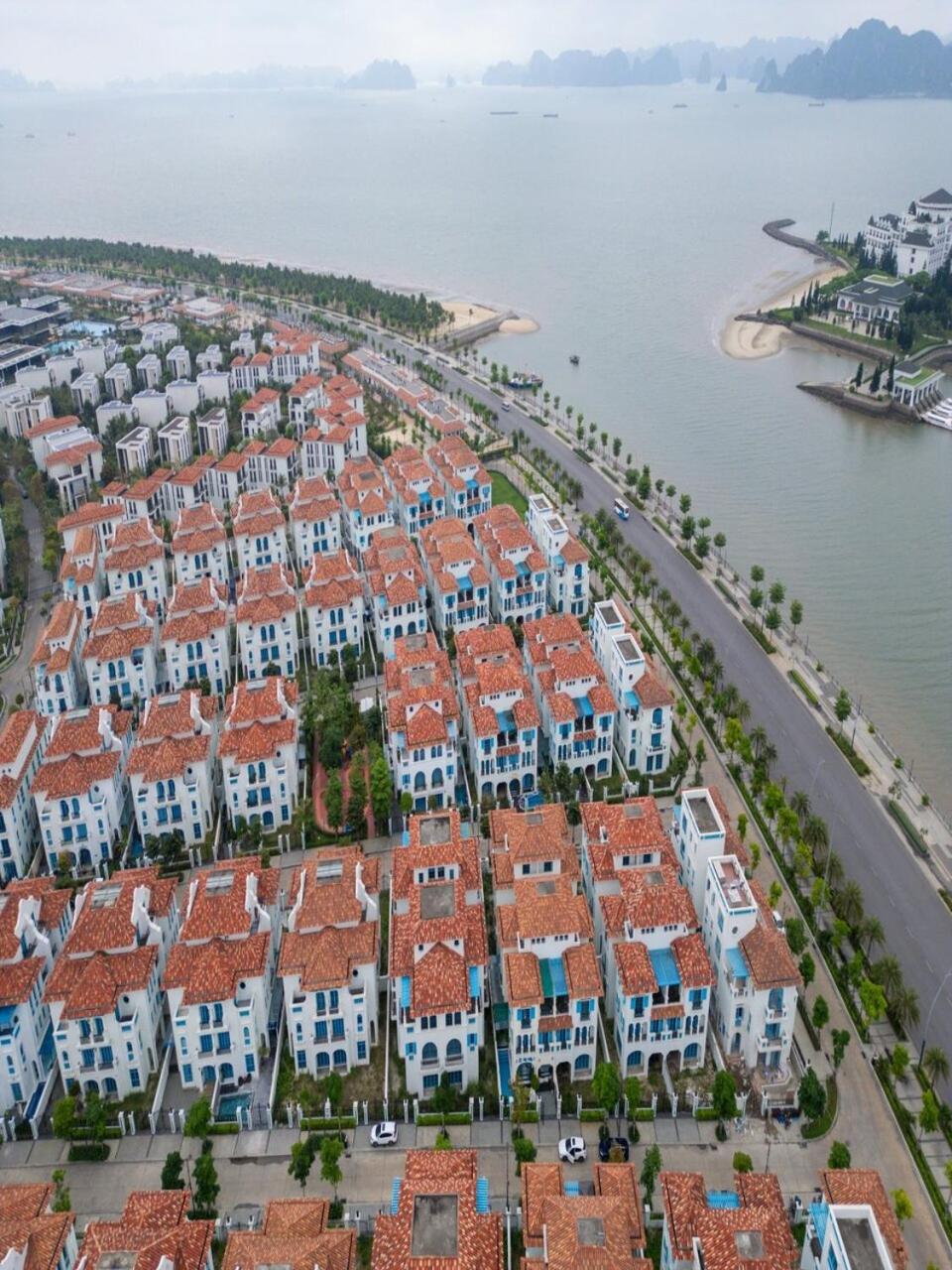 Villa 6 Ngủ - Sát biển - Bể bơi riêng - Trung tâm Bãi Cháy