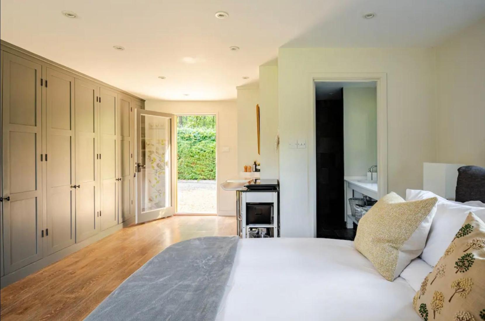 The Annex is in the beautiful Ashdown Forest view 5