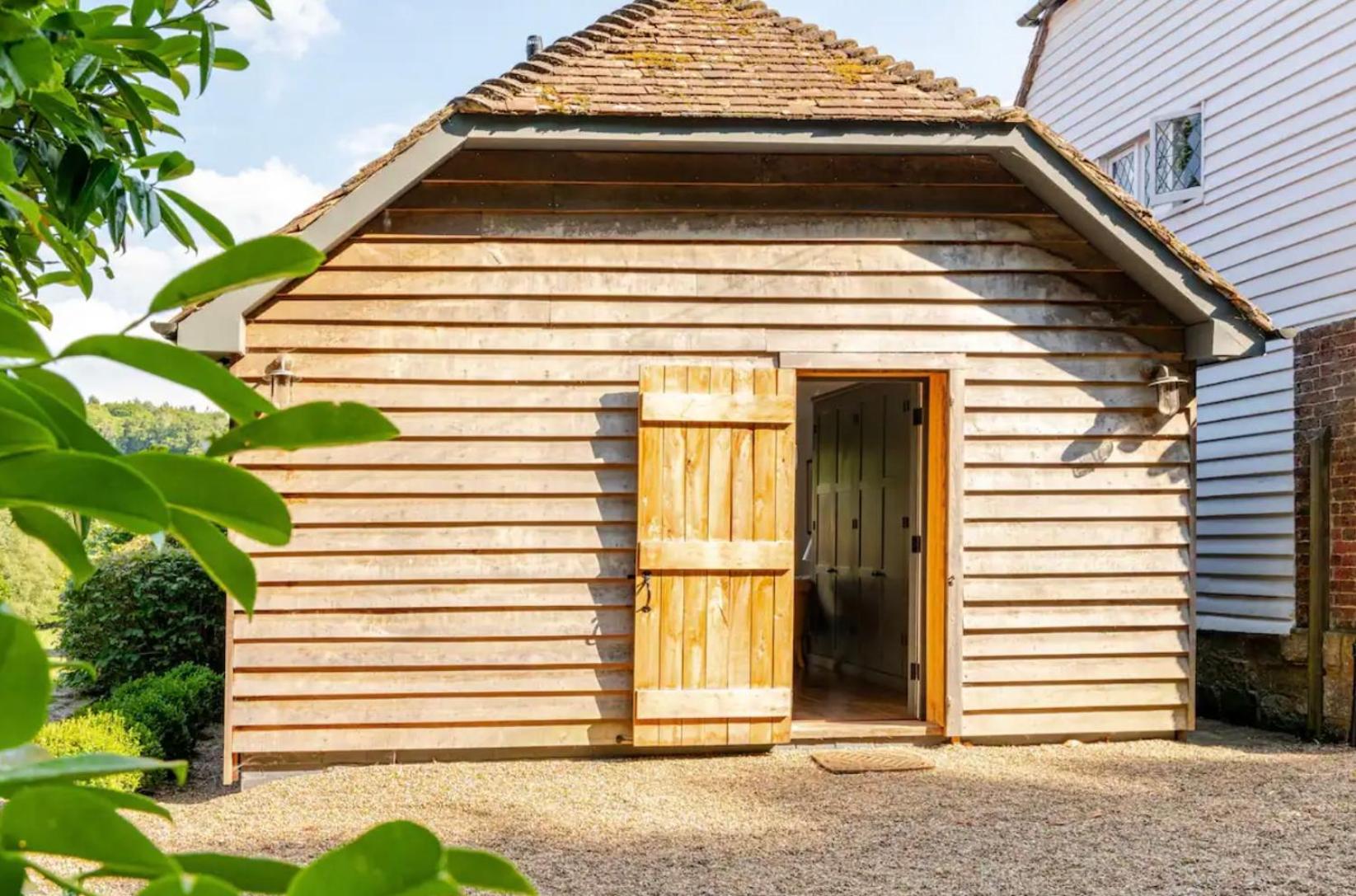 The Annex is in the beautiful Ashdown Forest view 4