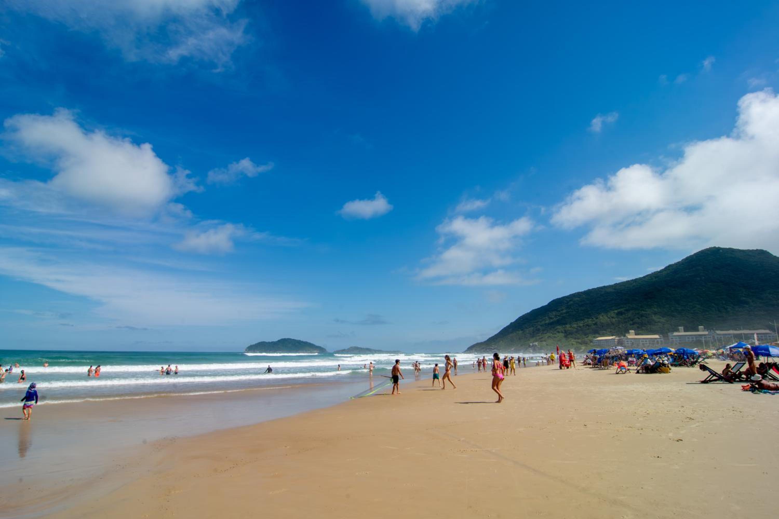 Casa Praiana poucos passos do Mar, Santinho AB9757