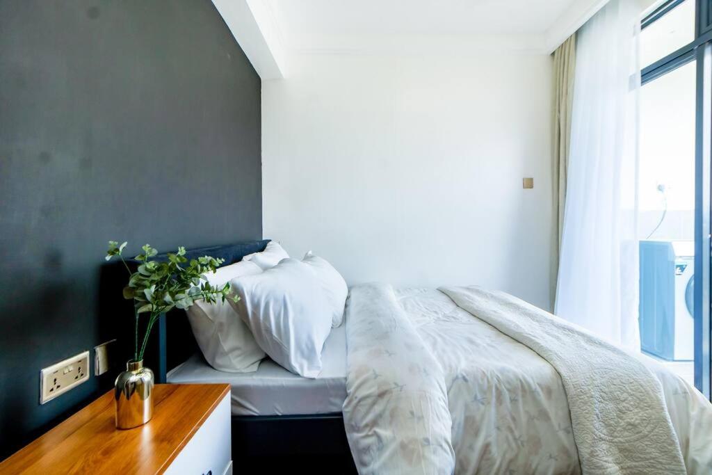 Urban Retreat 1 Bedroom Apt