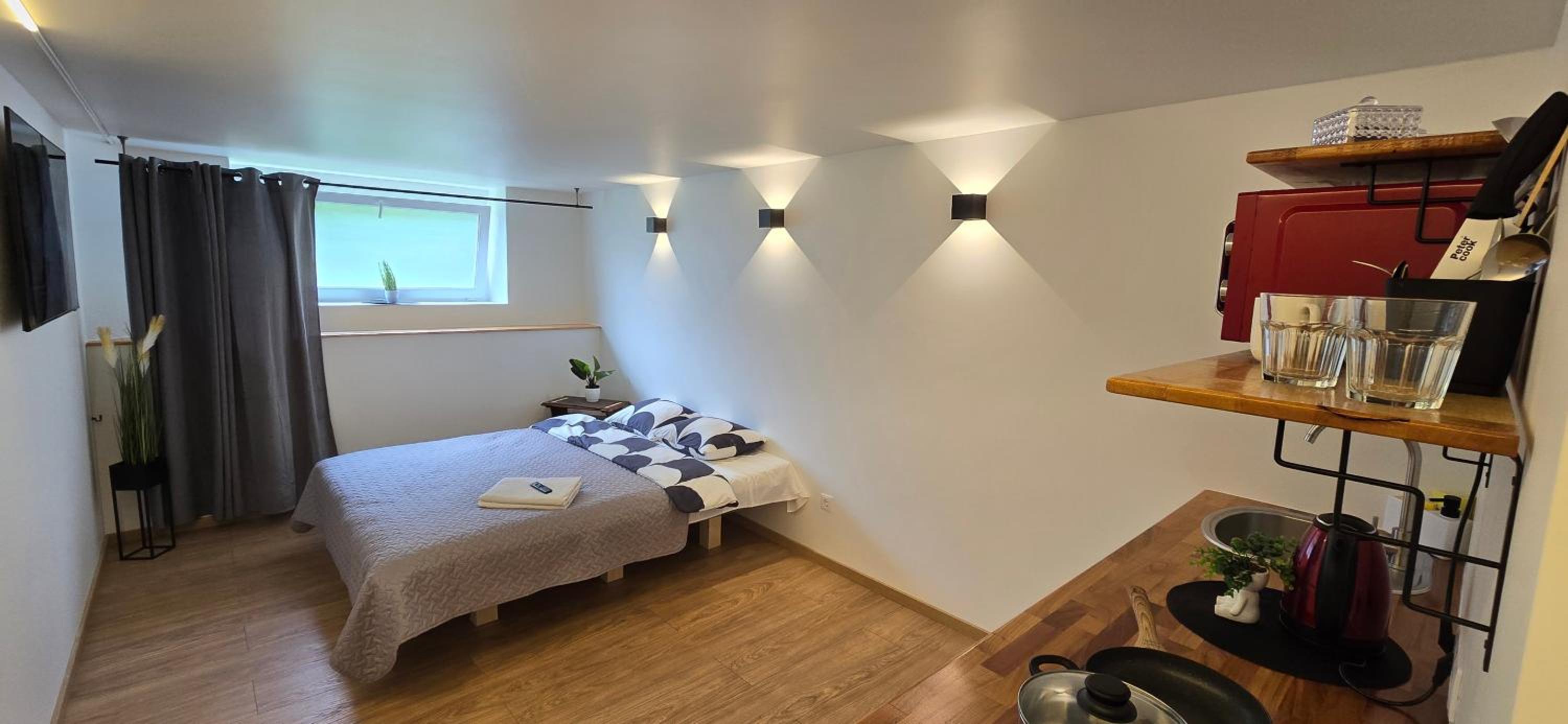 T4 Studio apartment