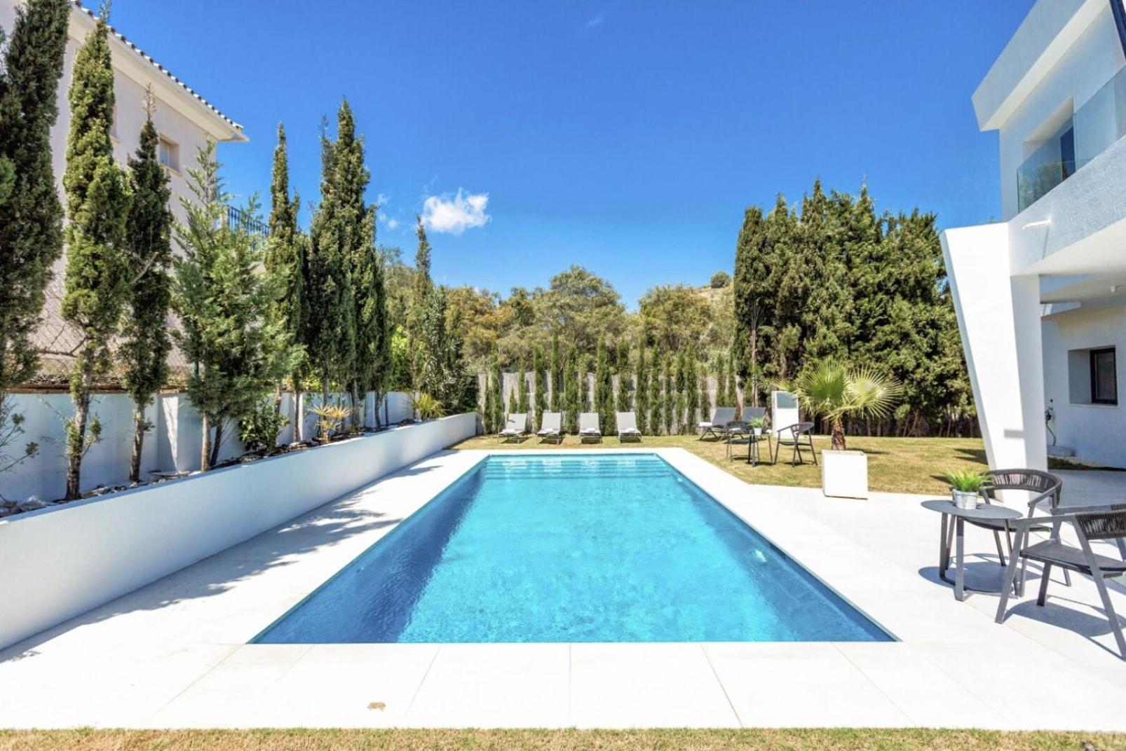 ViVi Homes -Villa Ruby Pool, Garden, Golf & Beach