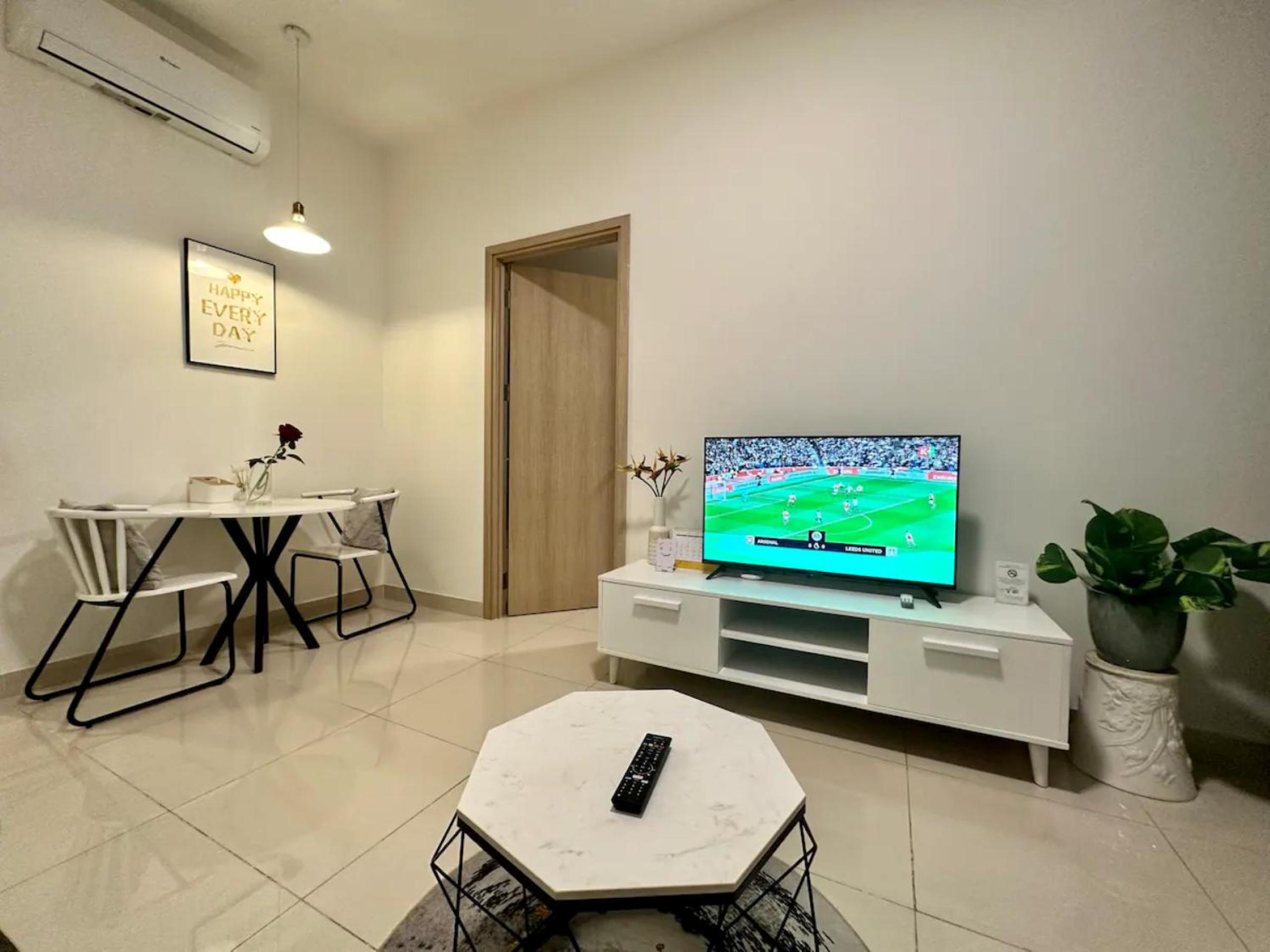 Regalance Apt View City D2