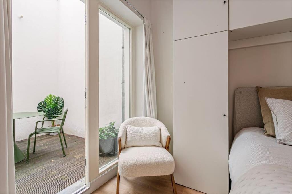 1-BR Centre Antwerp Haven with Patio