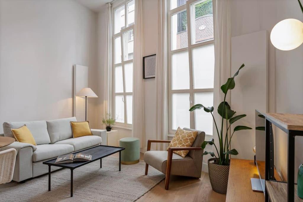 1-BR Centre Antwerp Haven with Patio