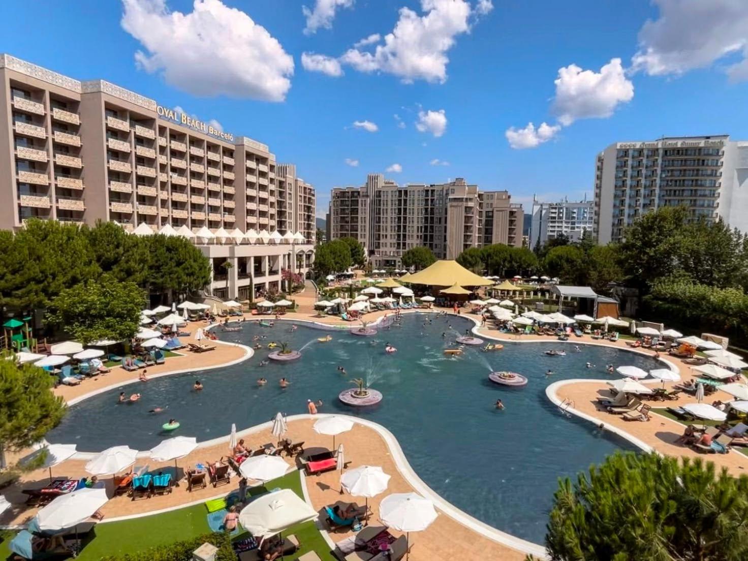 Royal Beach Premium view 5