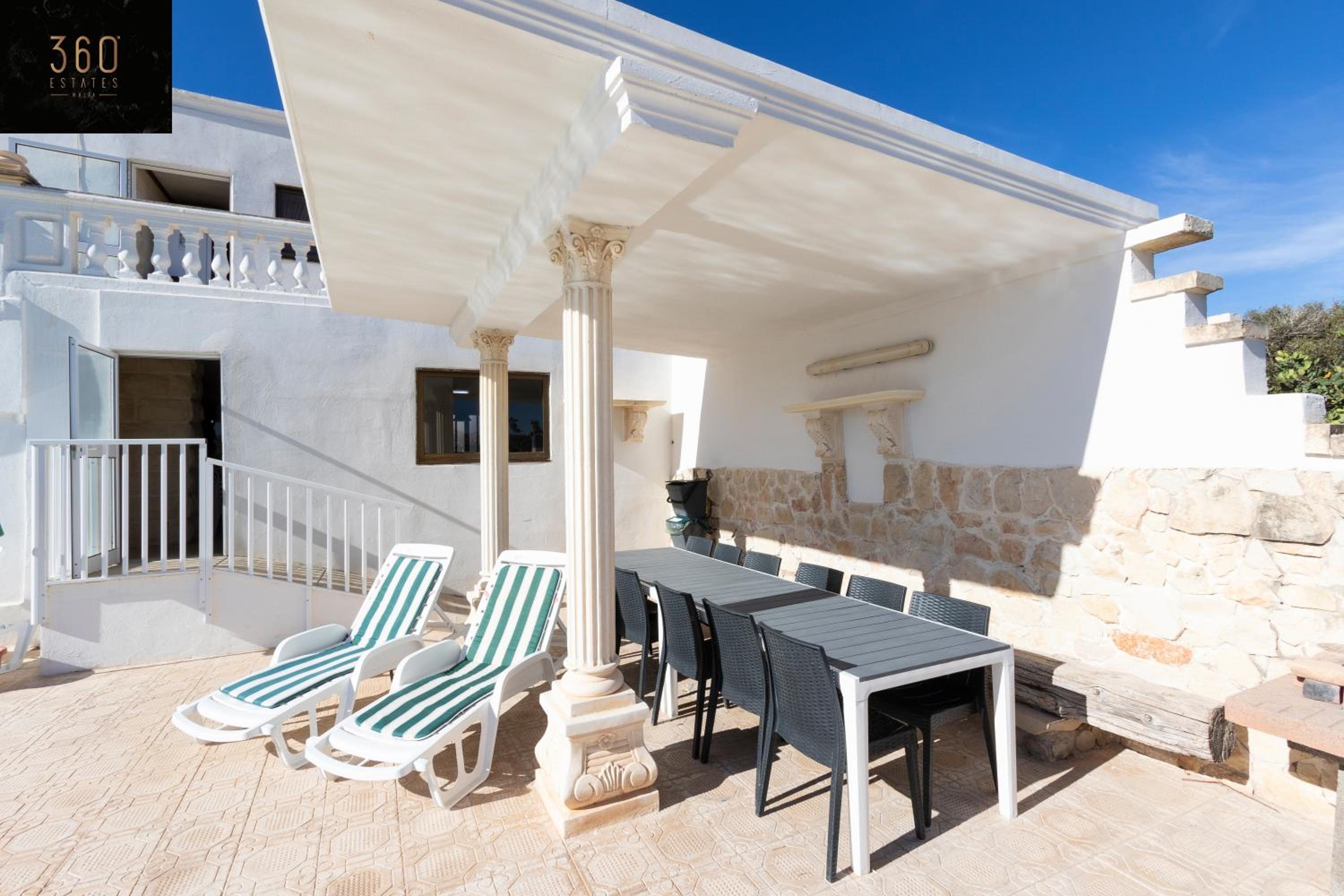 Massive Villa Pool area with VIEWS, WIFI with BBQ by 360 Estates view 5