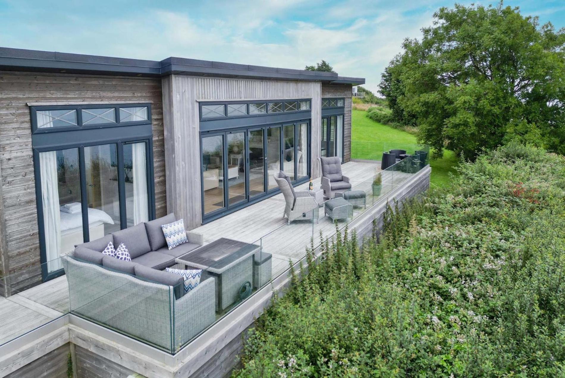 Shearwater 30 - 2 Bedroom Lodge - Summerhill view 5