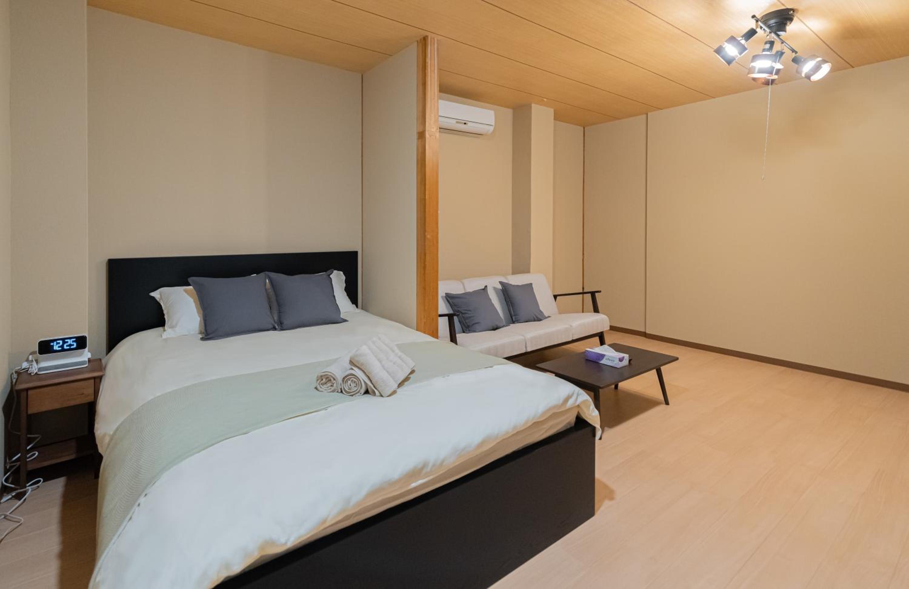 RELAX Condo Namba Daikokucho