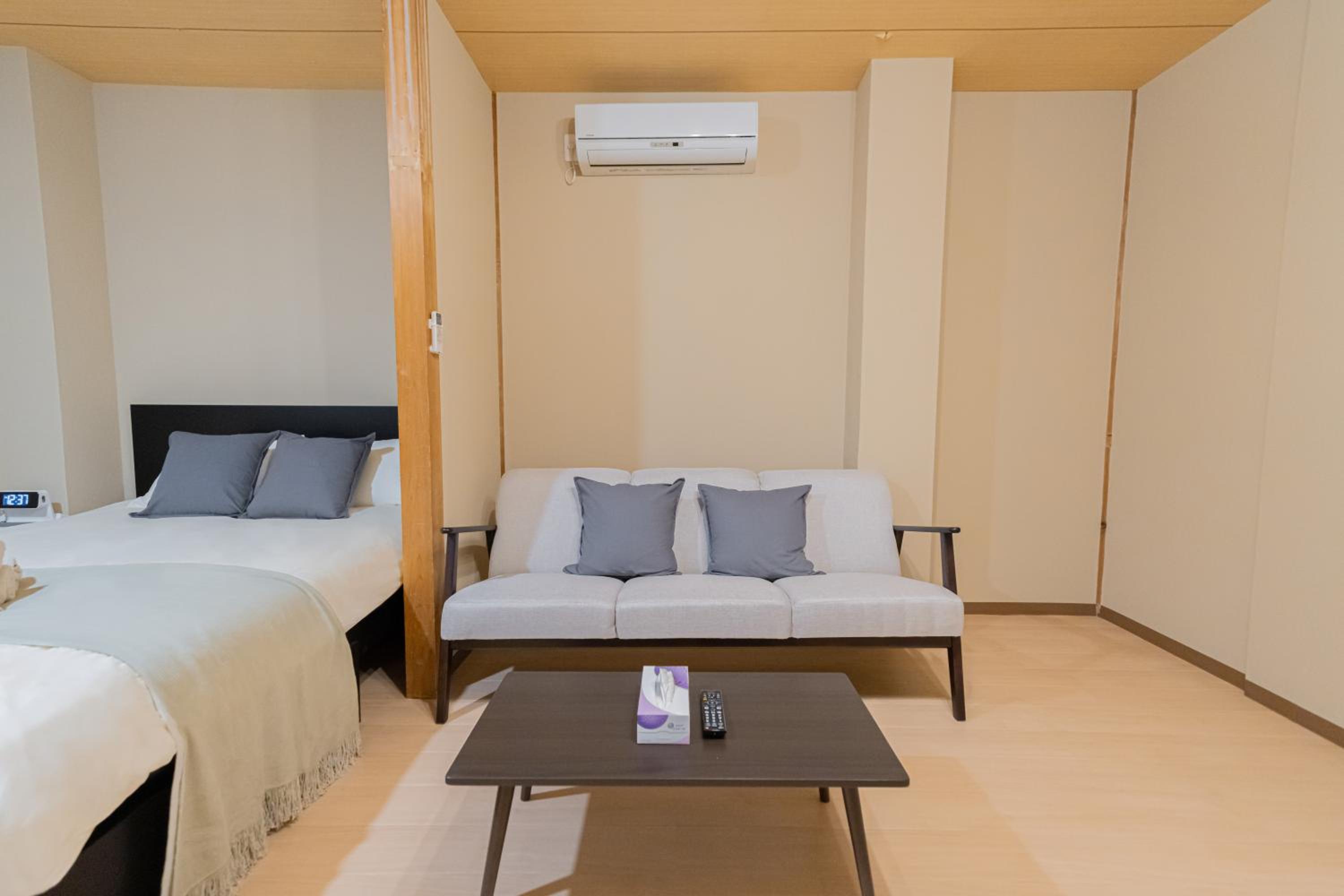 RELAX Condo Namba Daikokucho