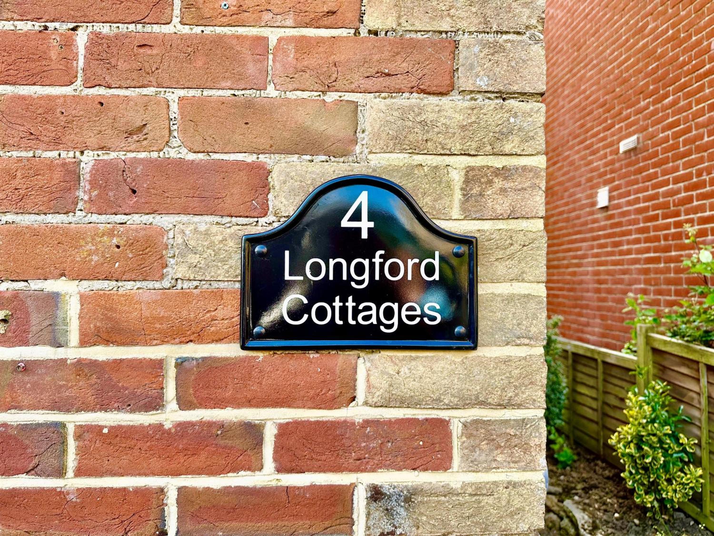 4 Longford Cottages