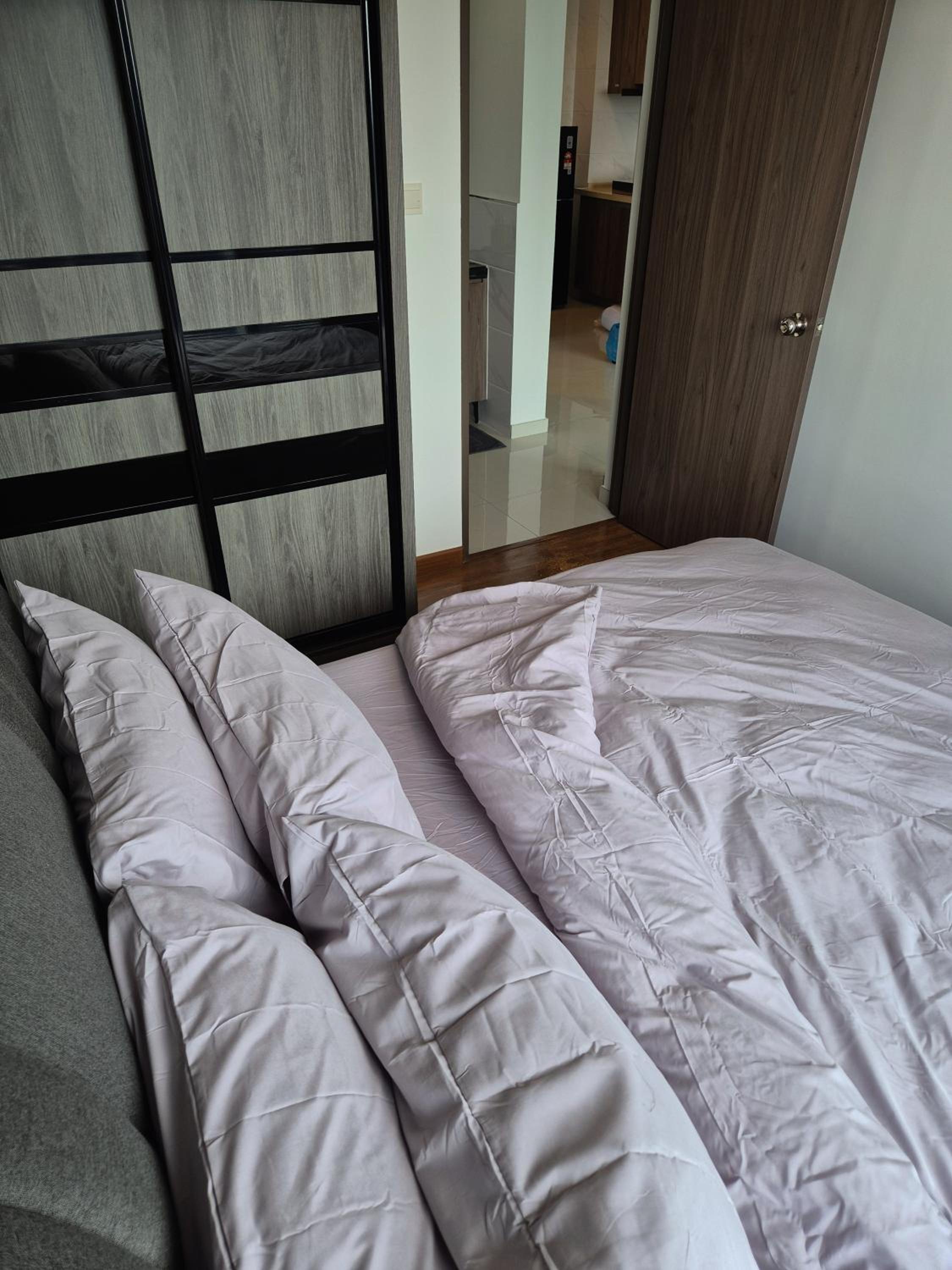 2 Rooms unit w Balcony & Spectacular view - 4 pax