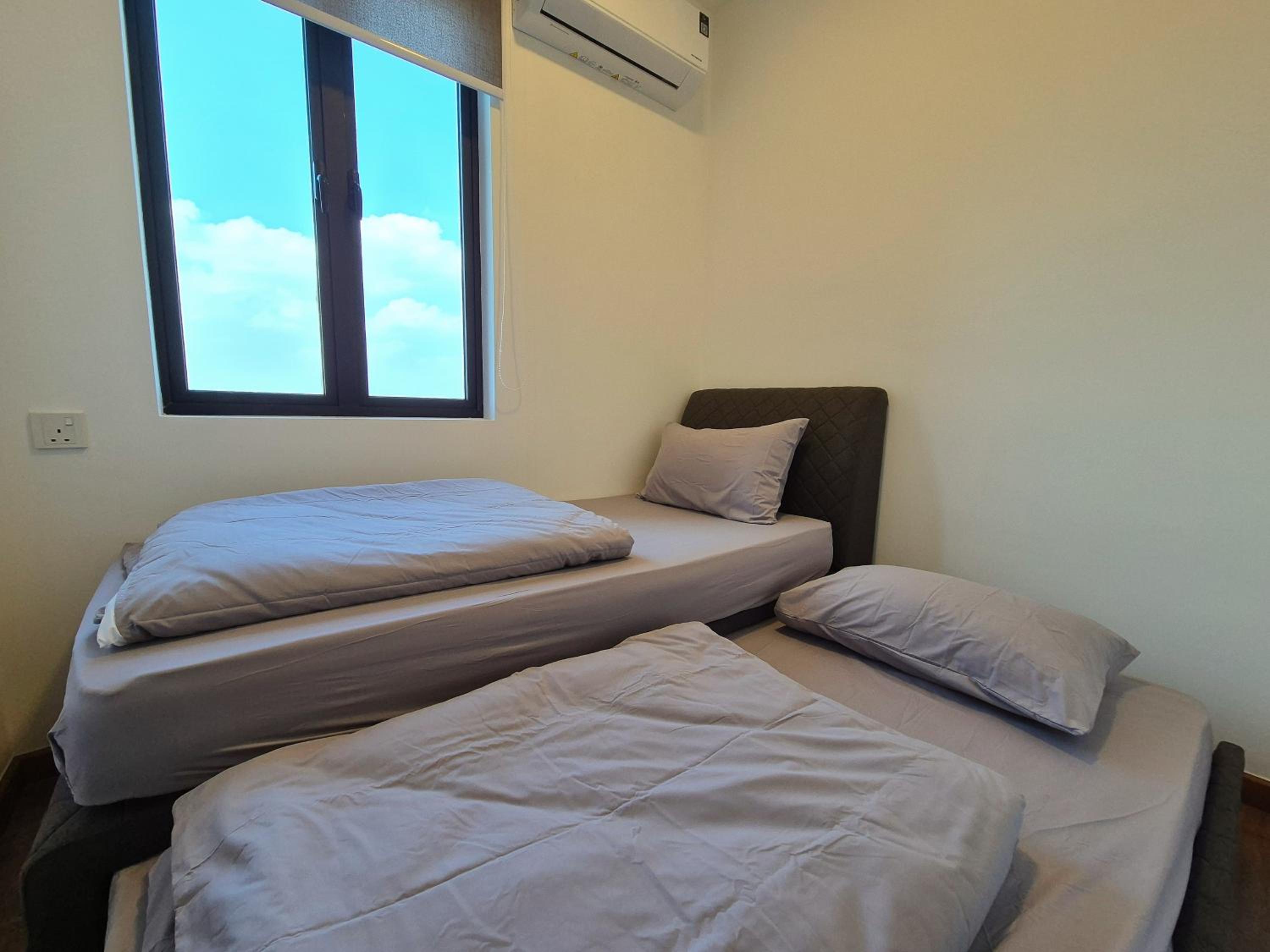 2 Rooms unit w Balcony & Spectacular view - 4 pax