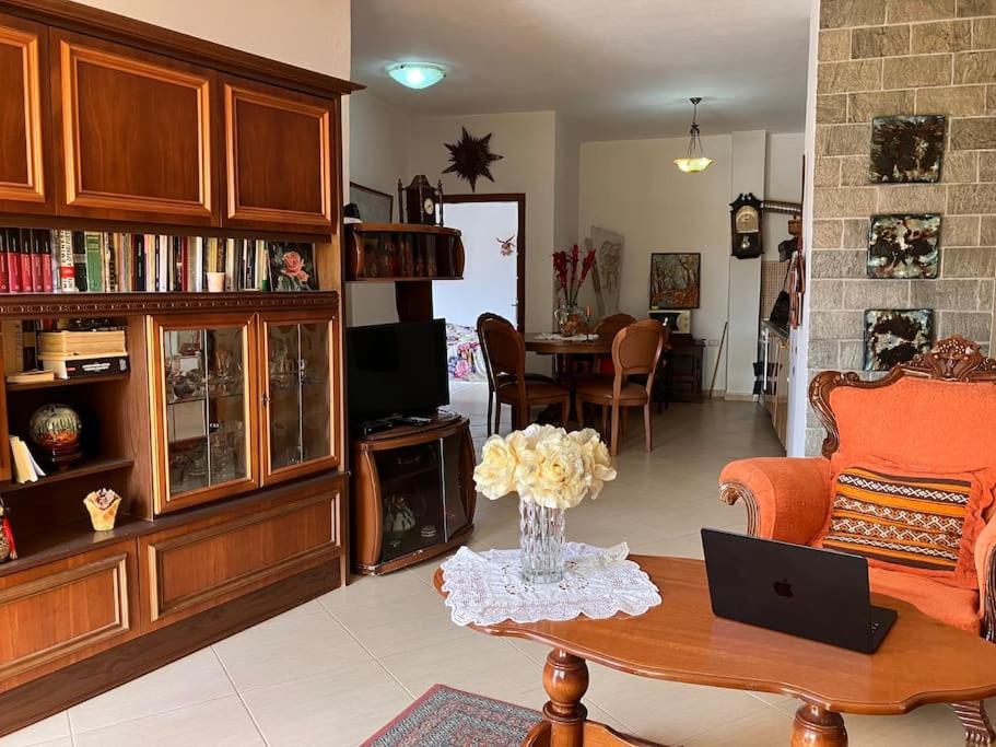 Roz Apartment