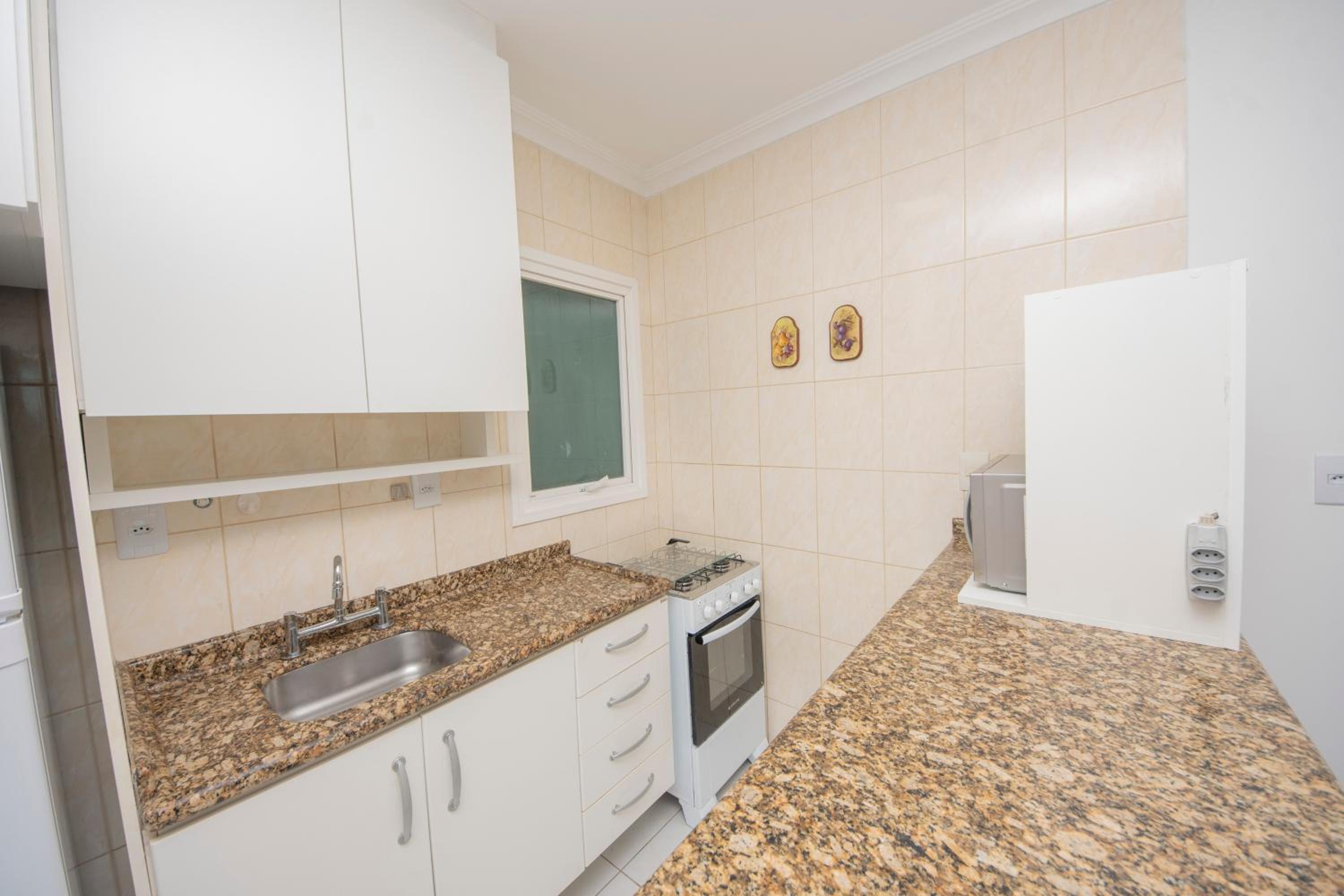 Apto em Canasvieiras para até 5 hóspedes AY9072
