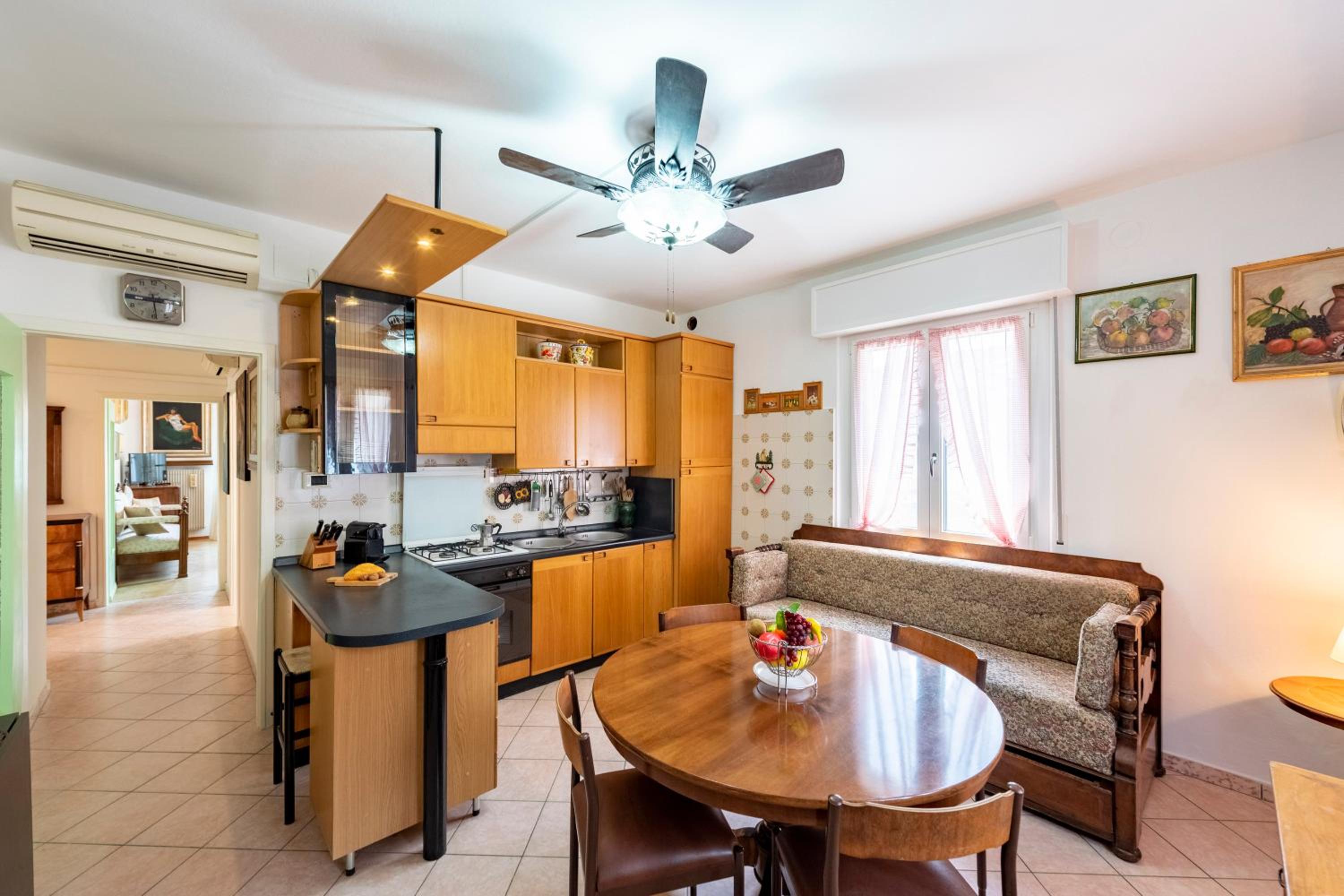 Casa De Nardis Sunny House - Happy Rentals view 4