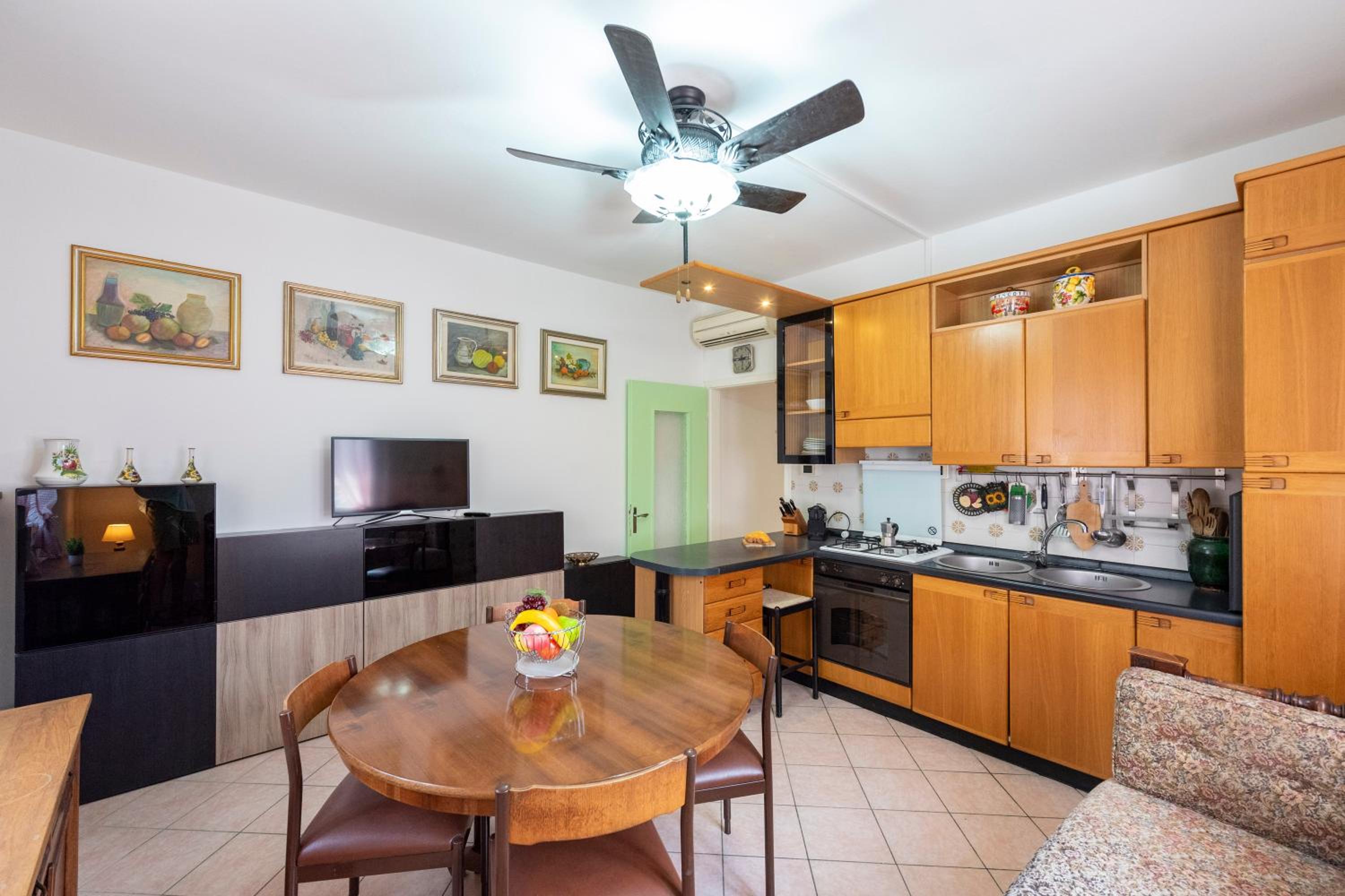 Casa De Nardis Sunny House - Happy Rentals view 5