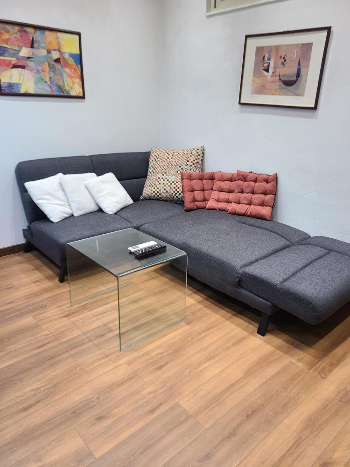 Prime Location Cozy Apartment near Pazari i ri