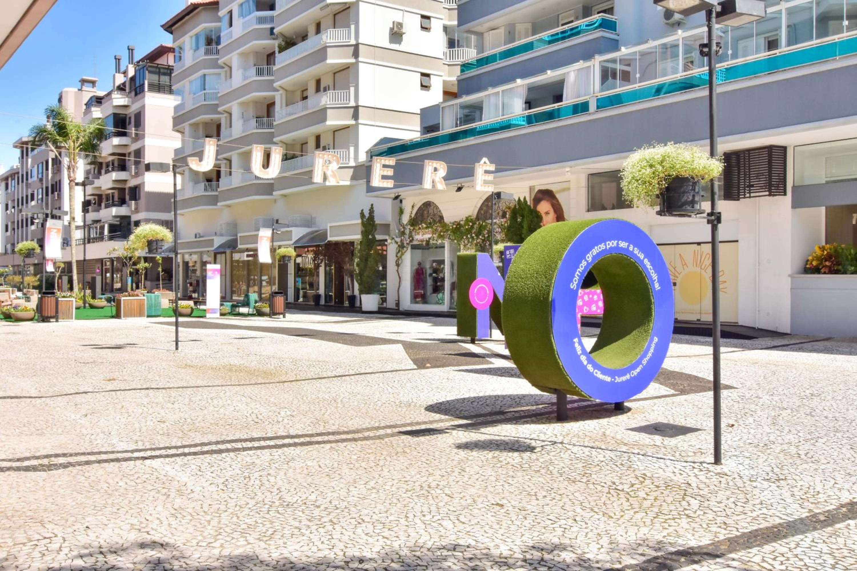 No coração de Jurerê, 1 quadra da Praia DX6004