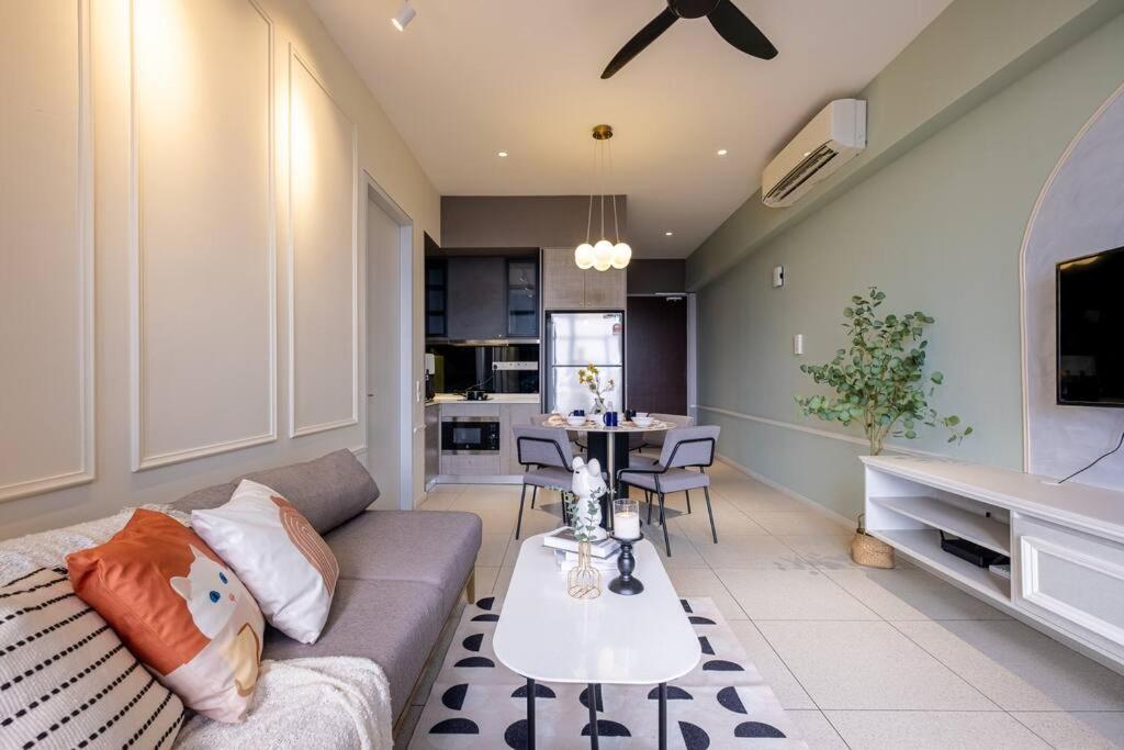 The Artist's Loft at Millerz 2BR 4Pax MidValley