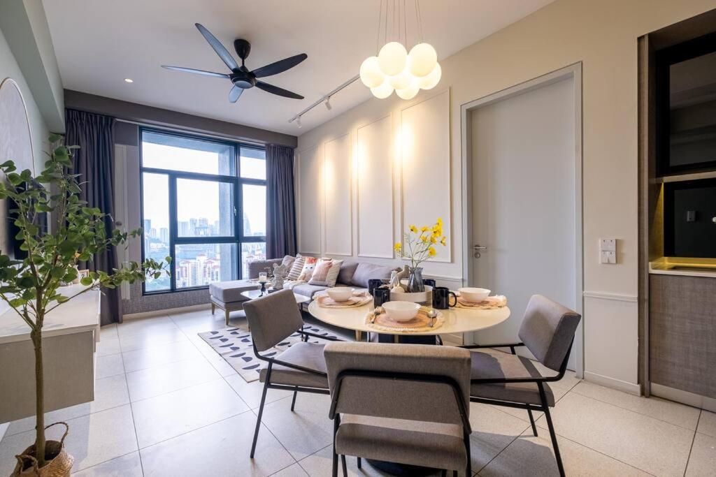 The Artist's Loft at Millerz 2BR 4Pax MidValley
