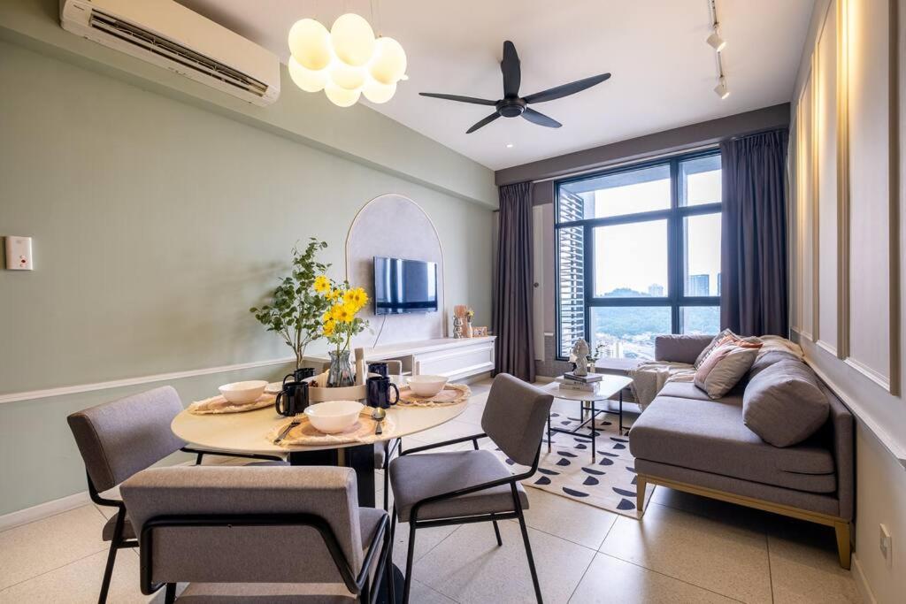 The Artist's Loft at Millerz 2BR 4Pax MidValley