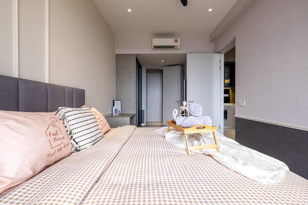The Artist's Loft at Millerz 2BR 4Pax MidValley