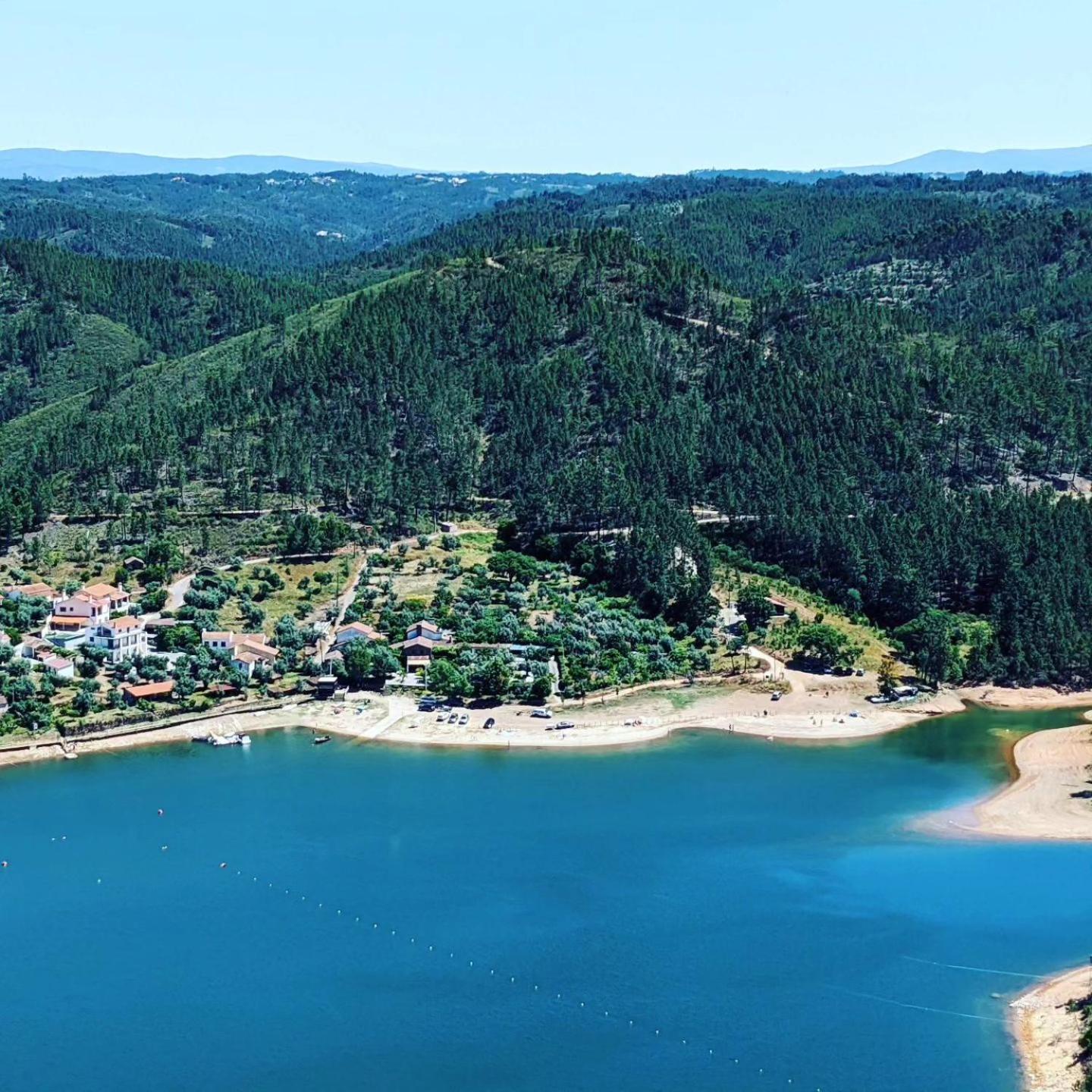 Riverlake House - frente ao lago e com jardim view 5