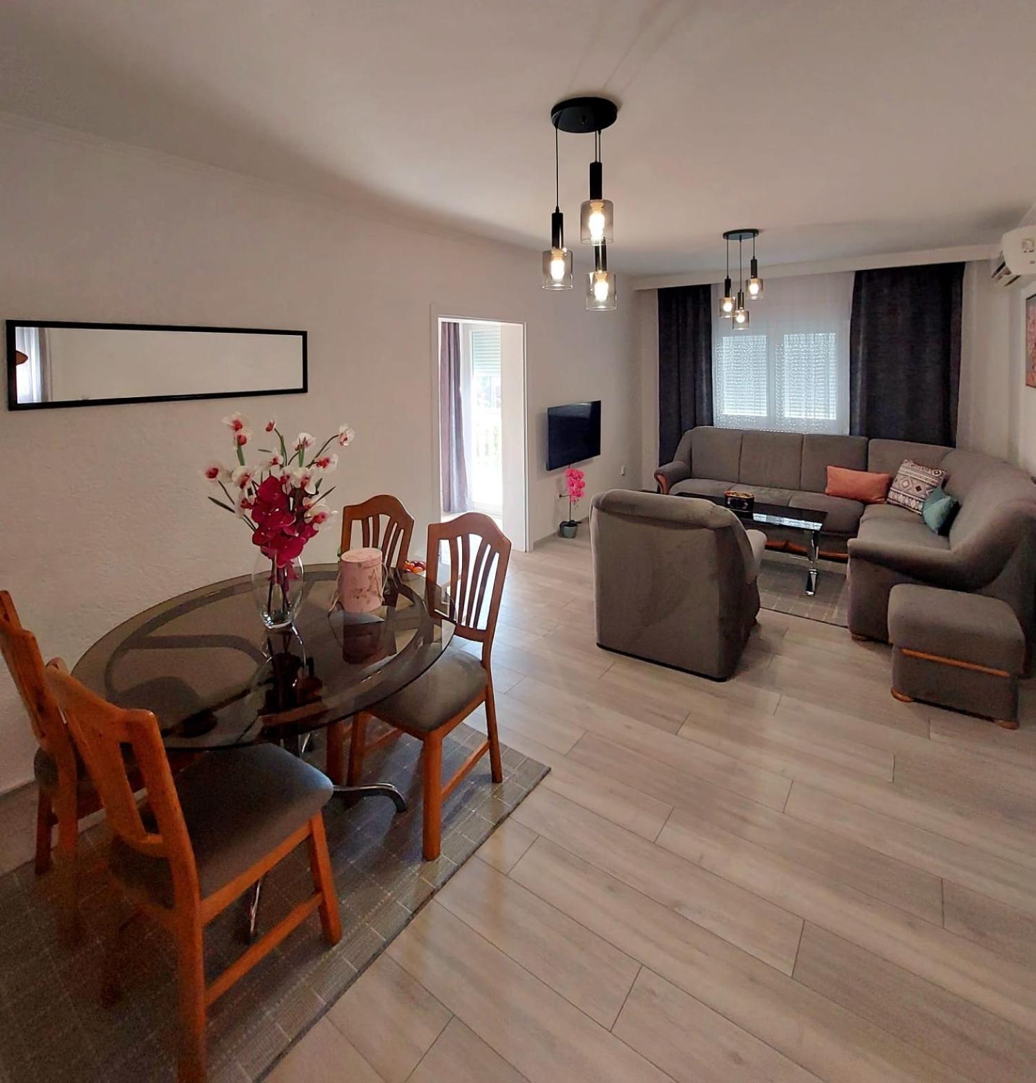 Comfort F & F Apartment