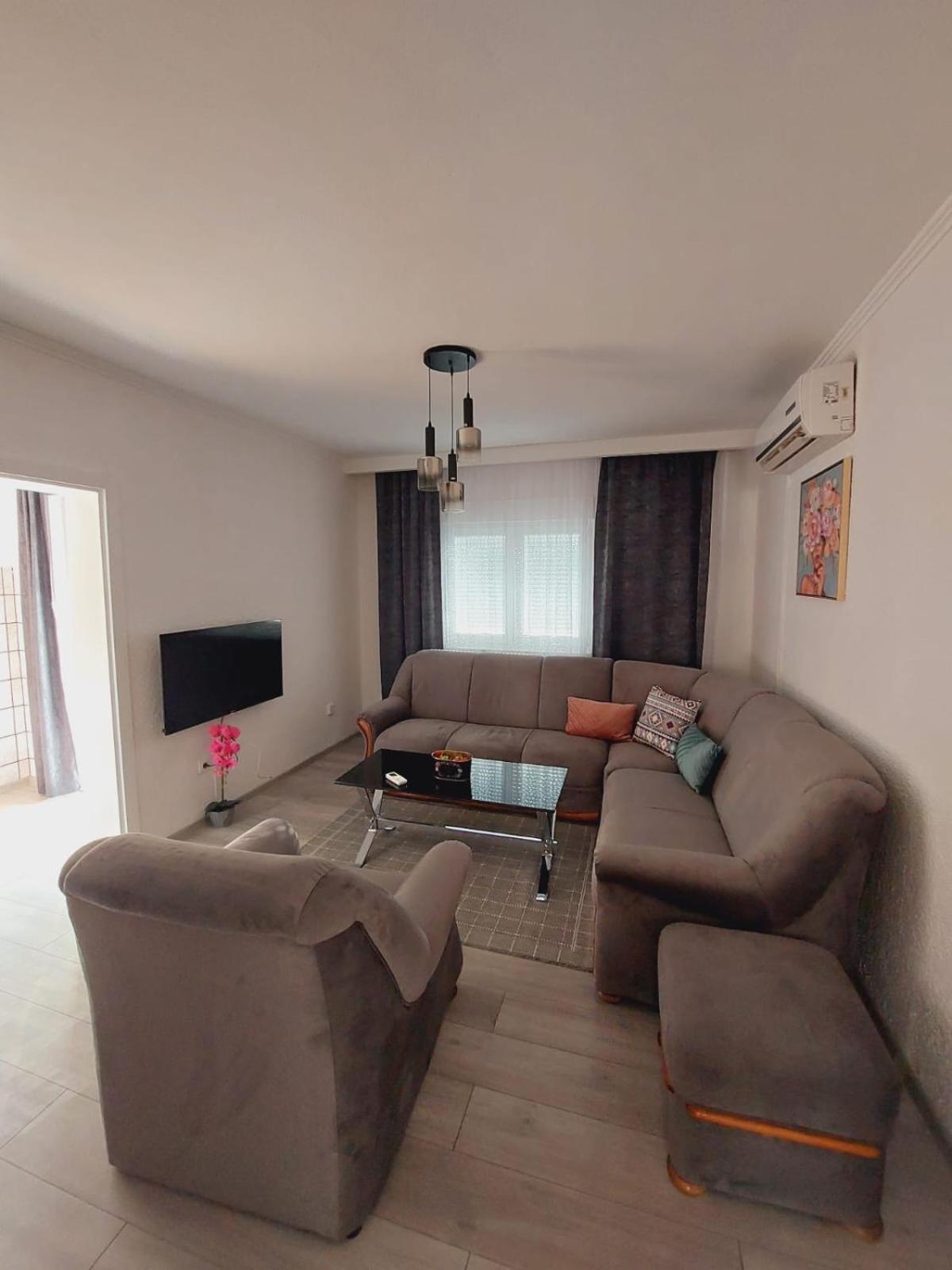 Comfort F & F Apartment
